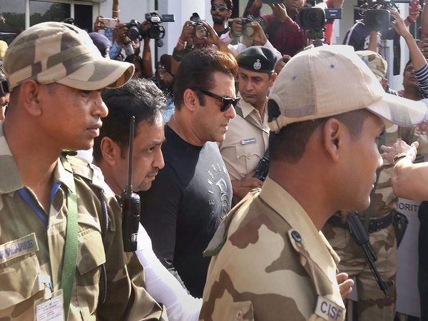 Salman Khan arriving at the Jodhpur Court on Thursday Salman Khan arriving at the Jodhpur Court on Thursday