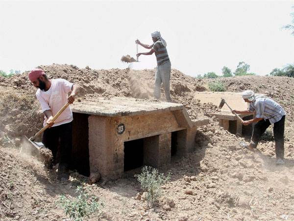 Cross border firing: 5,500 bunkers to be constructed along LoC Cross border firing: 5,500 bunkers to be constructed along LoC