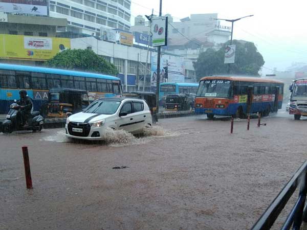 Cyclone Mekunu hits coastal Karnataka: Mangalore worst hit; school, colleges shut Cyclone Mekunu hits coastal Karnataka: Mangalore worst hit; school, colleges shut