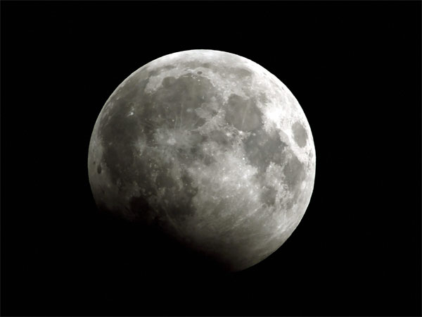 Why is the lunar eclipse so long?