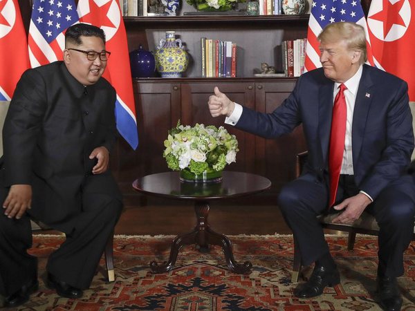 U. S. Donald Trump gives North Korea leader Kim Jong Un a thumbs up at their meeting at the Capella resort on Sentosa Island Tuesday, June 12, 2018 in Singapore. AP/PTI U. S. Donald Trump gives North Korea leader Kim Jong Un a thumbs up at their meeting at the Capella resort on Sentosa Island Tuesday, June 12, 2018 in Singapore. AP/PTI