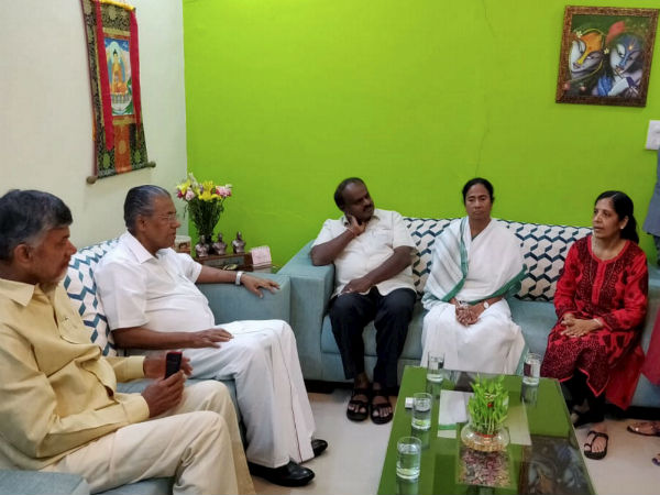 Delhi: Opposition unity at LG’s residence minus the Congress Delhi: Opposition unity at LG’s residence minus the Congress
