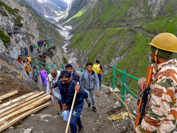 CRPF launches mobile app ‘Saathi’ for Amarnath pilgrims CRPF launches mobile app ‘Saathi’ for Amarnath pilgrims