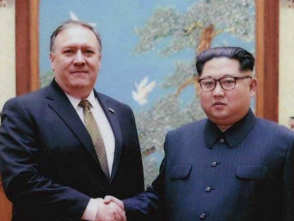 Pompeo with Kim Jong Un Pompeo with Kim Jong Un