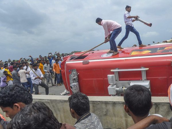 Pro-reservation outfits burn a vehicle
