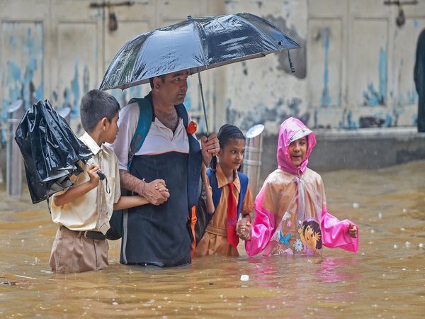 Mumbai school, colleges shut due to heavy rain