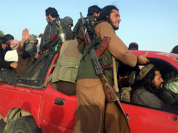 Taliban launches wave of attacks in Afghanistan Taliban launches wave of attacks in Afghanistan