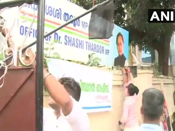 Shashi Tharoors office attacked by BJP workers in Trivandrum Shashi Tharoors office attacked by BJP workers in Trivandrum