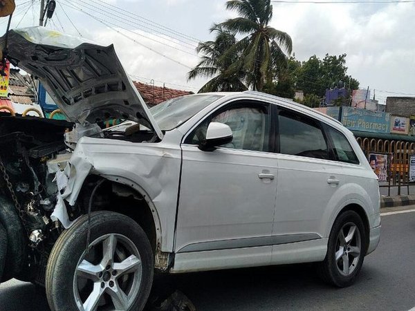6 dead, one injured as car ram into bus stop in Coimbatore. Courtesy: ANI news 6 dead, one injured as car ram into bus stop in Coimbatore. Courtesy: ANI news