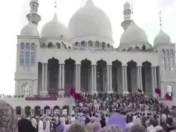 Mosque demolition in China halted following protests Mosque demolition in China halted following protests