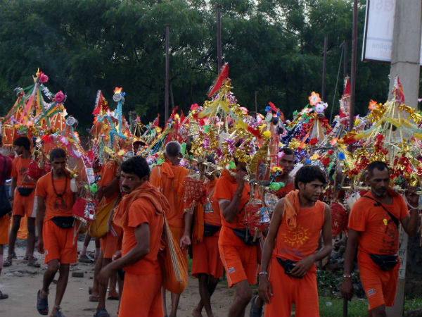 Kanwariyas clash with locals in Rajasthan Kanwariyas clash with locals in Rajasthan