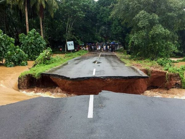 Road crumbles