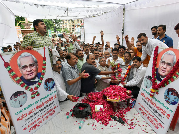 Lucknow traders