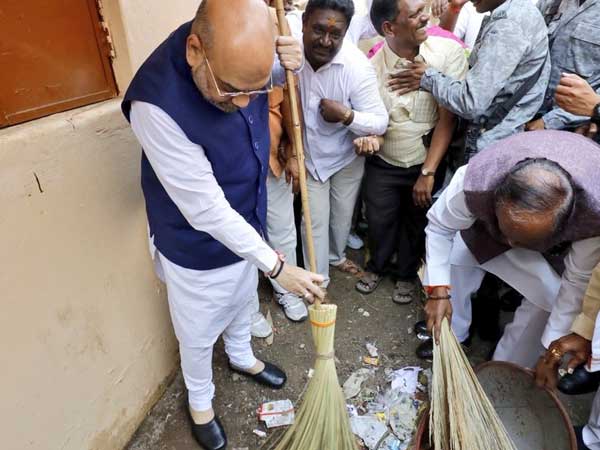Shah participates in Swachhata Hi Seva