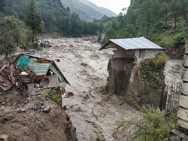IAF rescues 21 people IAF rescues 21 people