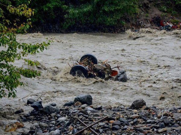 Roads affected by landslides Roads affected by landslides
