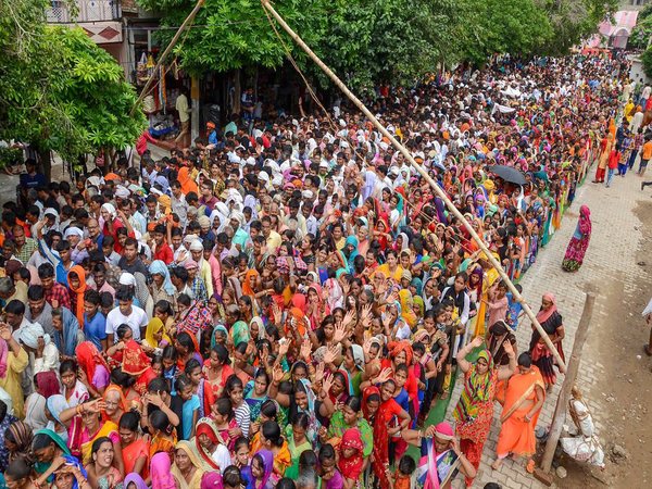Devotees queue up to offer prayers at Sri Krishna Janamsthan temple