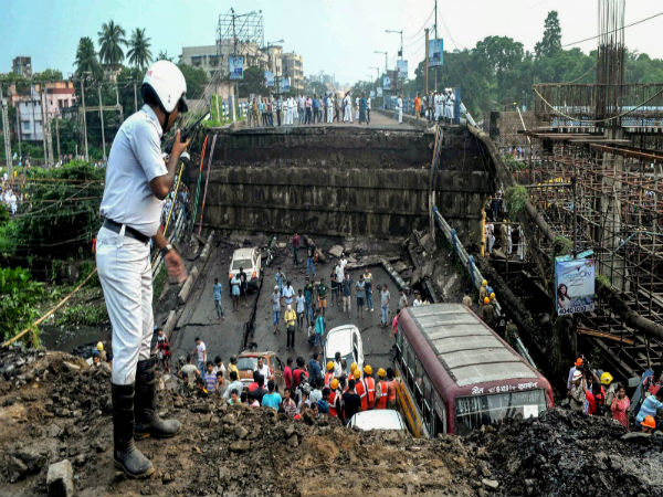 Many still trapped under debris Many still trapped under debris