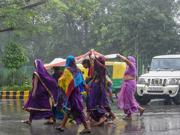 Weather forecast for Sep 6: Delhi may see light to moderate rains Weather forecast for Sep 6: Delhi may see light to moderate rains