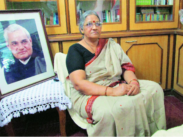 Cong fields Vajpayees niece Karuna Shukla against CM Raman Singh in Chhattisgarh Cong fields Vajpayees niece Karuna Shukla against CM Raman Singh in Chhattisgarh