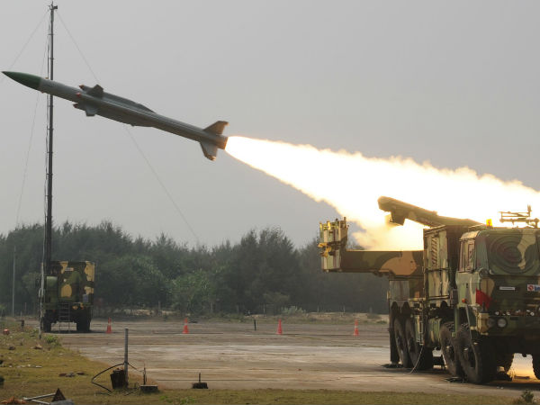 Akash surface-to-air missile (SAM) Akash surface-to-air missile (SAM)