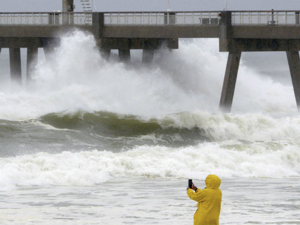 As Hurricane Michael turns deadly, storm moves over Georgia