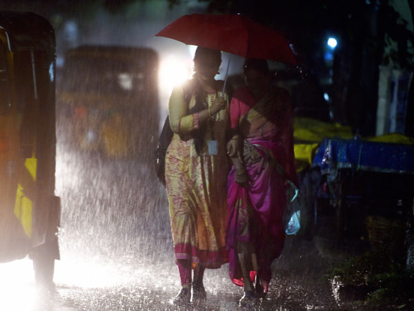 Weather forecast for Oct 8: Rains to continue over Chennai for another 48 hours Weather forecast for Oct 8: Rains to continue over Chennai for another 48 hours