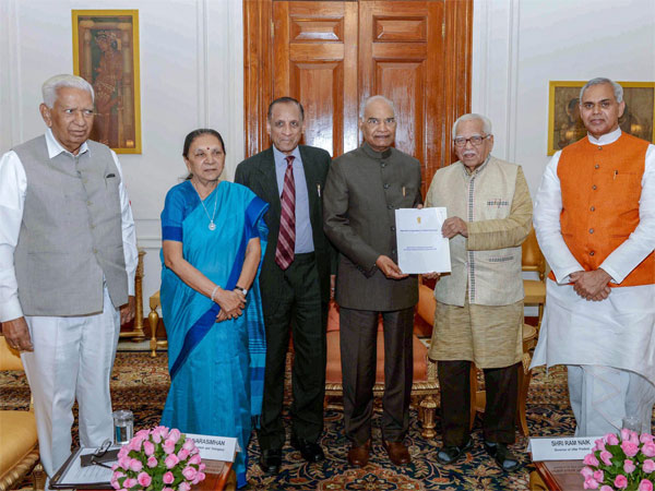 Committee of Governors, constituted during Governors’ Conference 2018, submits its report ‘Approach to Agriculture — A Holistic Overview’ to President Ramn Nath Kovind at Rashtrapati Bhavan in New Delhi Committee of Governors, constituted during Governors’ Conference 2018, submits its report ‘Approach to Agriculture — A Holistic Overview’ to President Ramn Nath Kovind at Rashtrapati Bhavan in New Delhi
