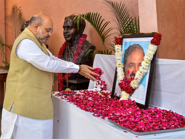 Amit Shah pays his last