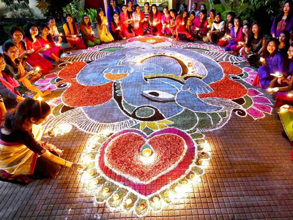 Choti Diwali 2018: Prasad Offered Choti Diwali 2018: Prasad Offered