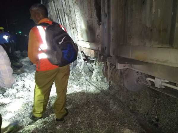 Two bogies of Conraj-Container on fire between Dahanu Road and Vangaon on Thursday night. Courtesy: ANI news Two bogies of Conraj-Container on fire between Dahanu Road and Vangaon on Thursday night. Courtesy: ANI news
