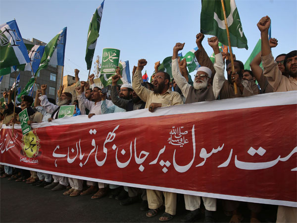 Protest against Supreme Court decision Protest against Supreme Court decision
