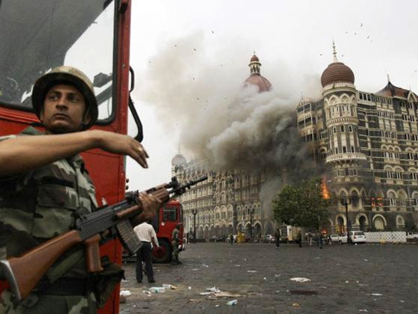 Lakhvi gets away: Lakhvi gets away: