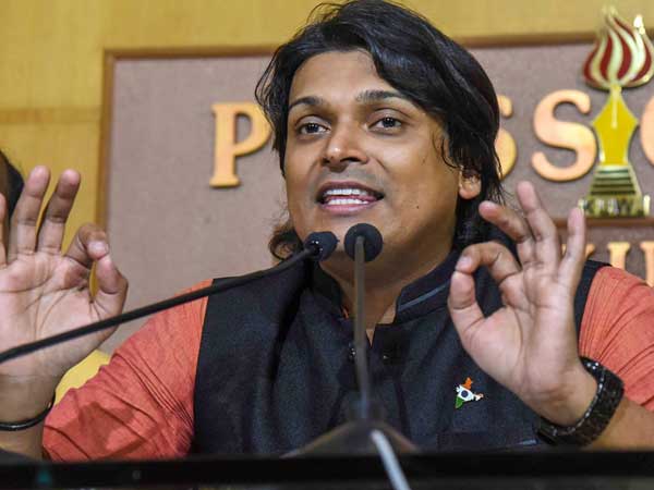 Return tickets for Trupti Desai and her team, says Rahul Easawr Return tickets for Trupti Desai and her team, says Rahul Easawr