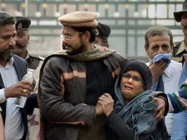 Hamid Ansari with mother Fauzia Ansari