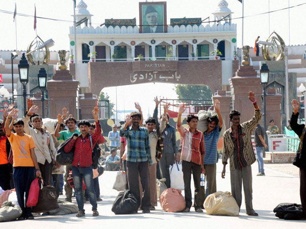 Indian prisoners arrive India through Attari-Wagah land border after they were released by Pakistan Indian prisoners arrive India through Attari-Wagah land border after they were released by Pakistan