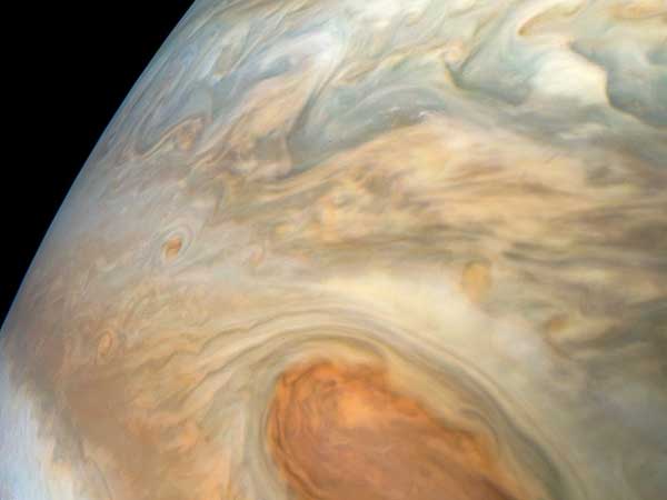 About NASA's Juno spacecraft: