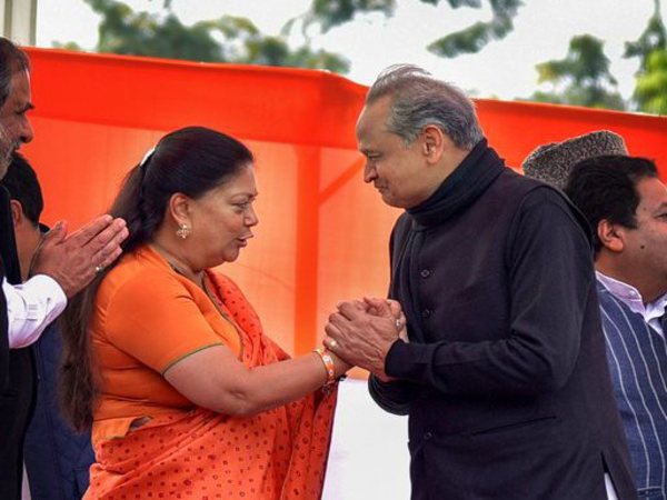 Ashok Gehlot greeted by Vasundhara Raje Ashok Gehlot greeted by Vasundhara Raje