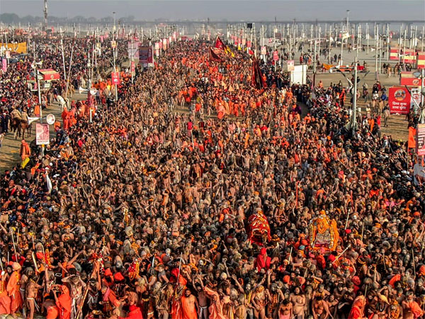 A sea of devotees gather to take bath at Sangam A sea of devotees gather to take bath at Sangam