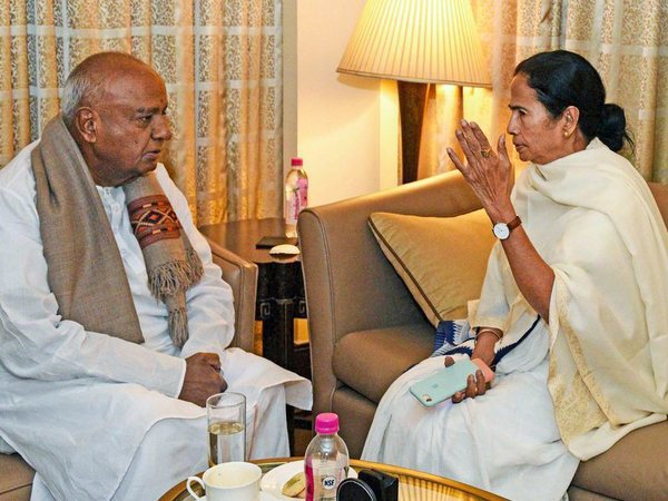 West Bengal Chief Minister Mamata Banerjee meets with Former Prime Minister and Janata Dal (Secular) president HD Deve Gowda at a city hotel in Kolkata, Friday, January 18,2019. Anti BJP leaders are arriving in Kolkata to attend TMC Mega rally. PTI file photo West Bengal Chief Minister Mamata Banerjee meets with Former Prime Minister and Janata Dal (Secular) president HD Deve Gowda at a city hotel in Kolkata, Friday, January 18,2019. Anti BJP leaders are arriving in Kolkata to attend TMC Mega rally. PTI file photo