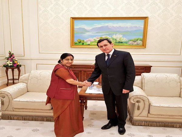 Swaraj met the Foreign Minister of Turkmenistan Rasit Meredow