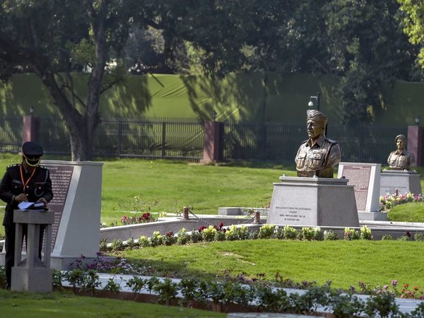 Statues of the Paramvir Chakra awardees