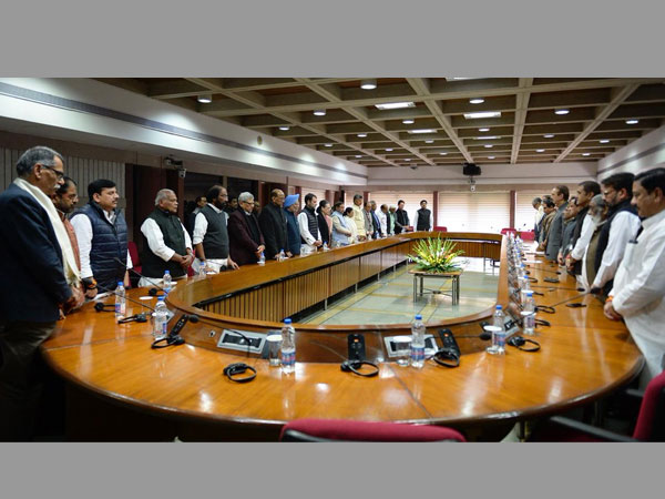 Opposition leaders discuss India-Pak situation Opposition leaders discuss India-Pak situation