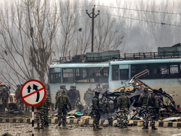 Pulwama terror attack: EU wants India, Pakistan to urgently de-escalate tension Pulwama terror attack: EU wants India, Pakistan to urgently de-escalate tension