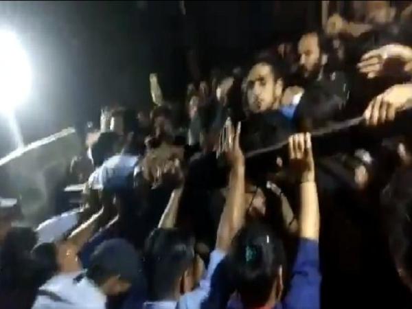 JNU V-C accuses students of forcibly entering his house, confining his wife inside JNU V-C accuses students of forcibly entering his house, confining his wife inside