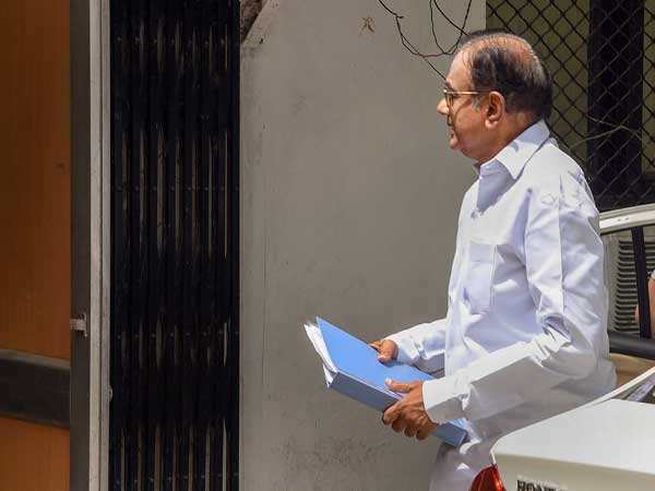 Aircel-Maxis case: Protection from arrest to Chidambaram, Karti extended till March 25 Aircel-Maxis case: Protection from arrest to Chidambaram, Karti extended till March 25