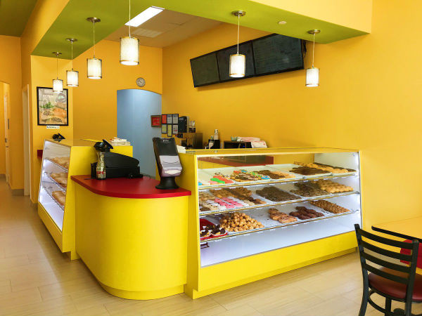 Twitterati help sad dad to sell all the donuts after sons tweet of empty store goes viral Twitterati help sad dad to sell all the donuts after sons tweet of empty store goes viral
