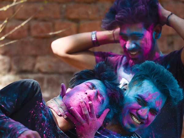 What is the story behind Holi 2019?