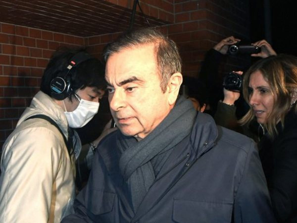 Japan court extends former Nissan chiefs detention until April 14 Japan court extends former Nissan chiefs detention until April 14