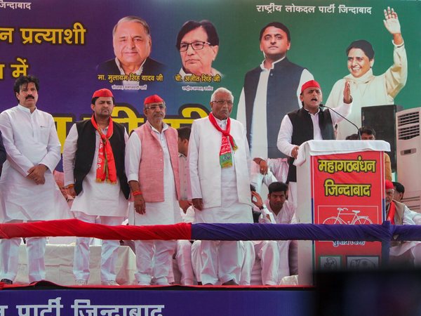 Akhilesh Yadav Akhilesh Yadav